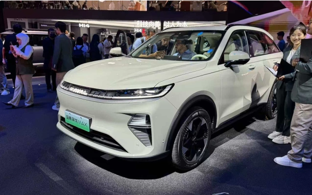 Новый Haval Xiaolong Max